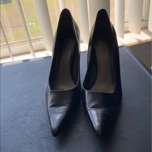Nine West classic pointy heels